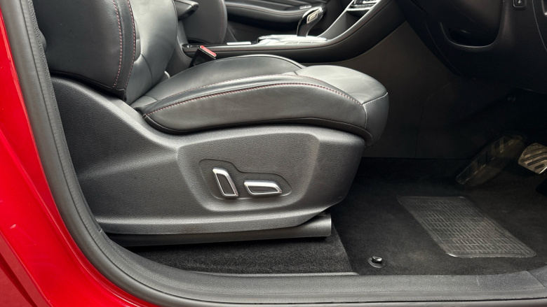 MG HS 1.5 T-GDI PHEV Trophy 5dr Auto Hatchback